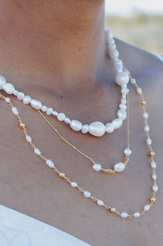 AURELIA long pearl necklace